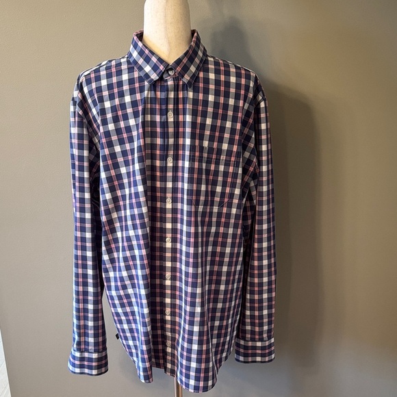 Mizzen+Main Men's Plaid Shirt - Navy and Pink - Picture 4 of 9
